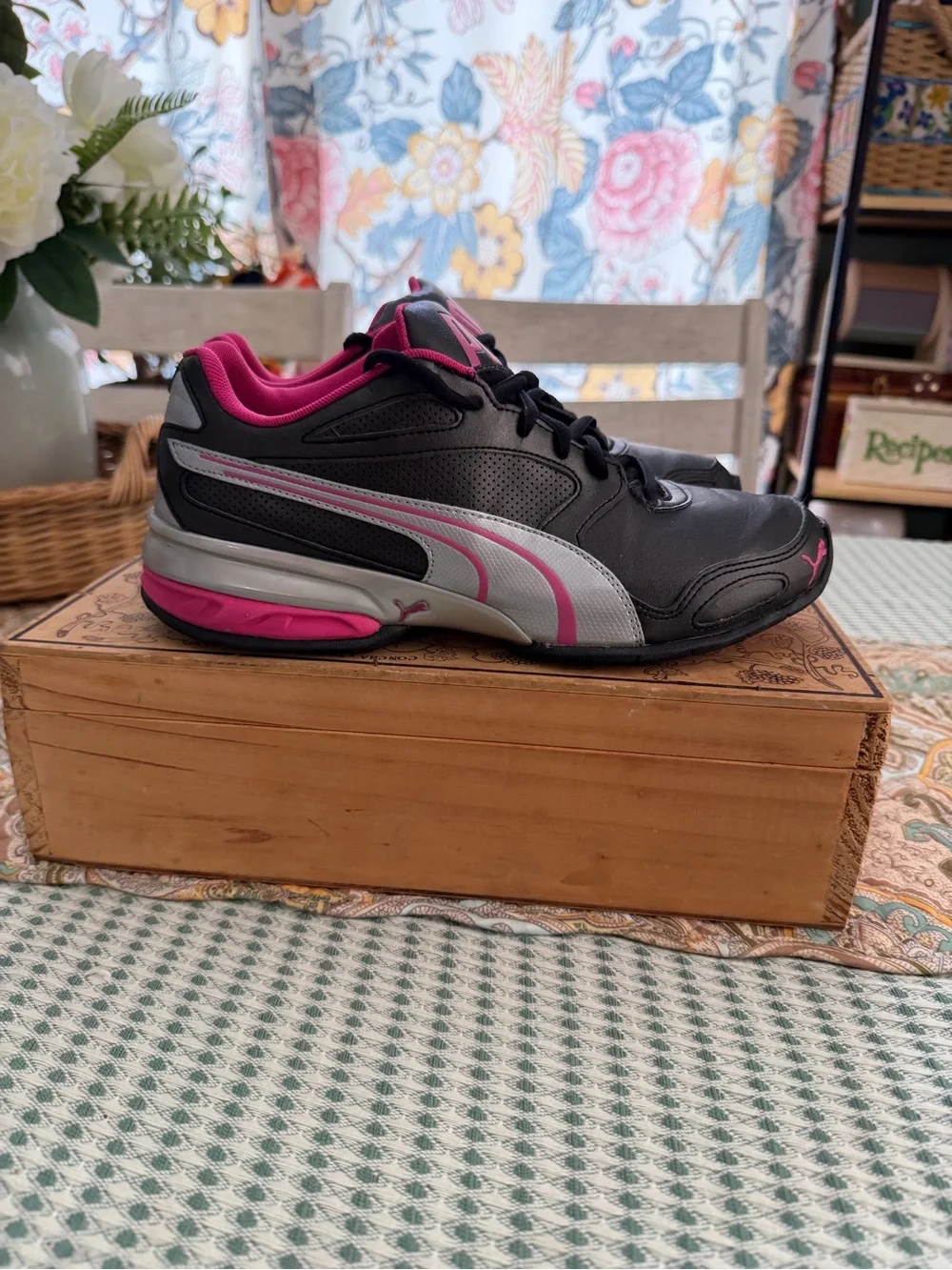Puma Tazon 6 women's cross-trainer sneakers size 8.5